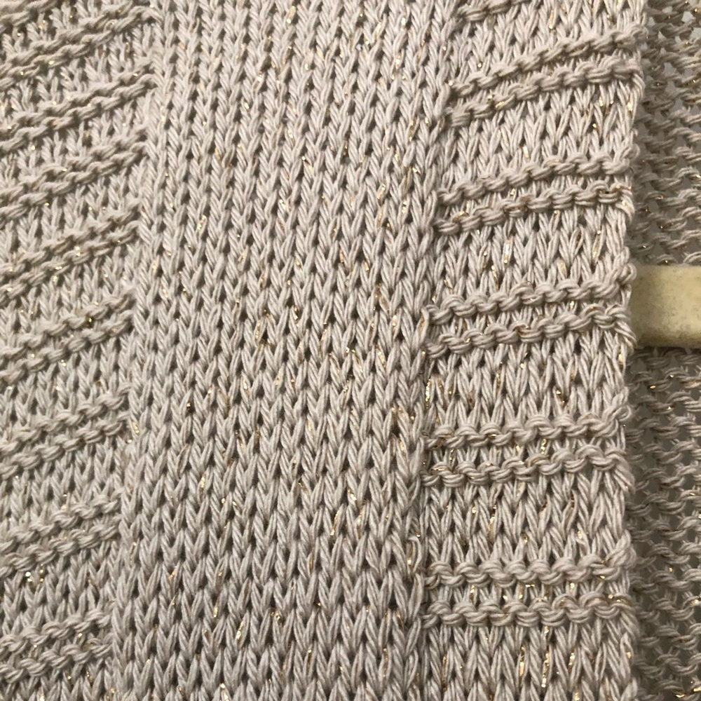 Motivi V-Neck Metallic Gold Weave Knit Shimmery Top - Picture 11 of 16